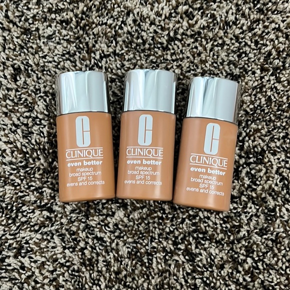 Clinique Even Better Broad Spectrum Makeup, like new - Picture 1 of 3